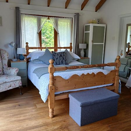 Three Oaks Nursery Chichester Bagian luar foto