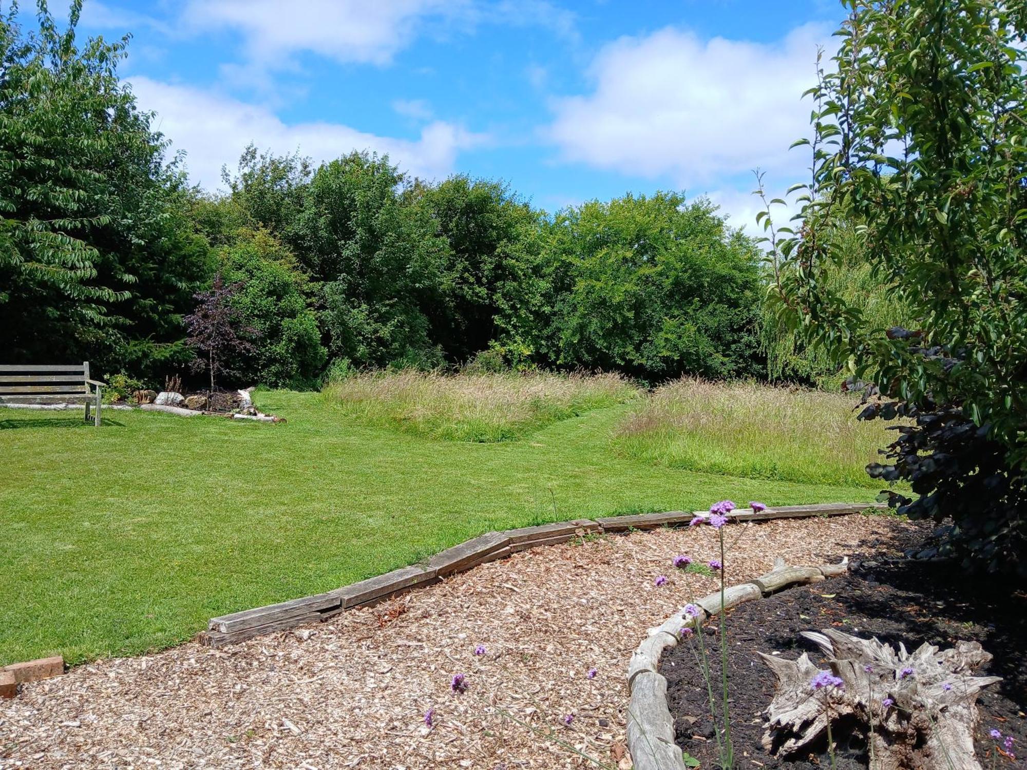 Three Oaks Nursery Chichester Bagian luar foto